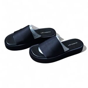 Madden Girl Women’s Black Platform Slide Sandals Size 11M